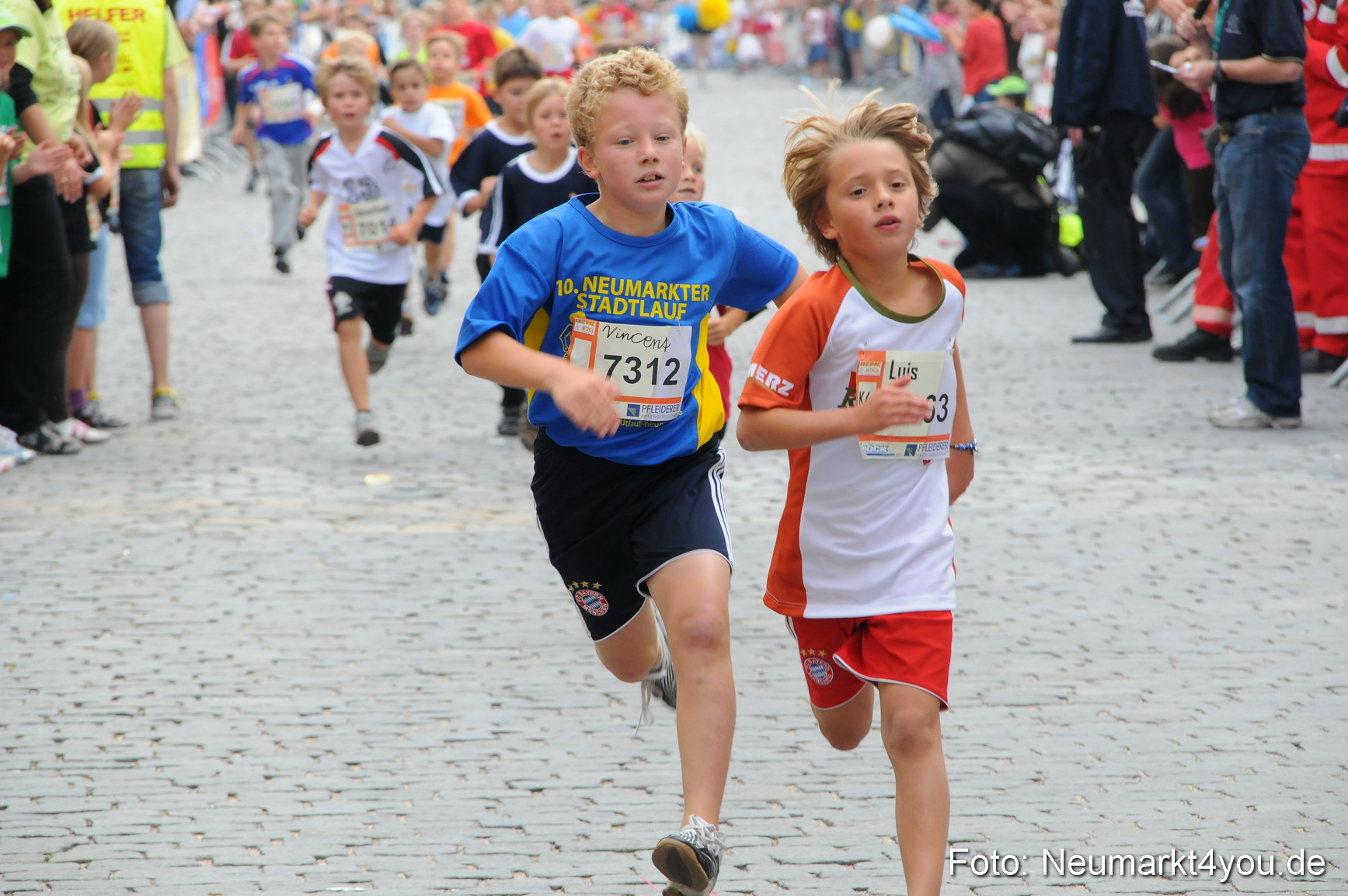 0068 Stadtlauf Neumarkt Bambinilaeufe 200909